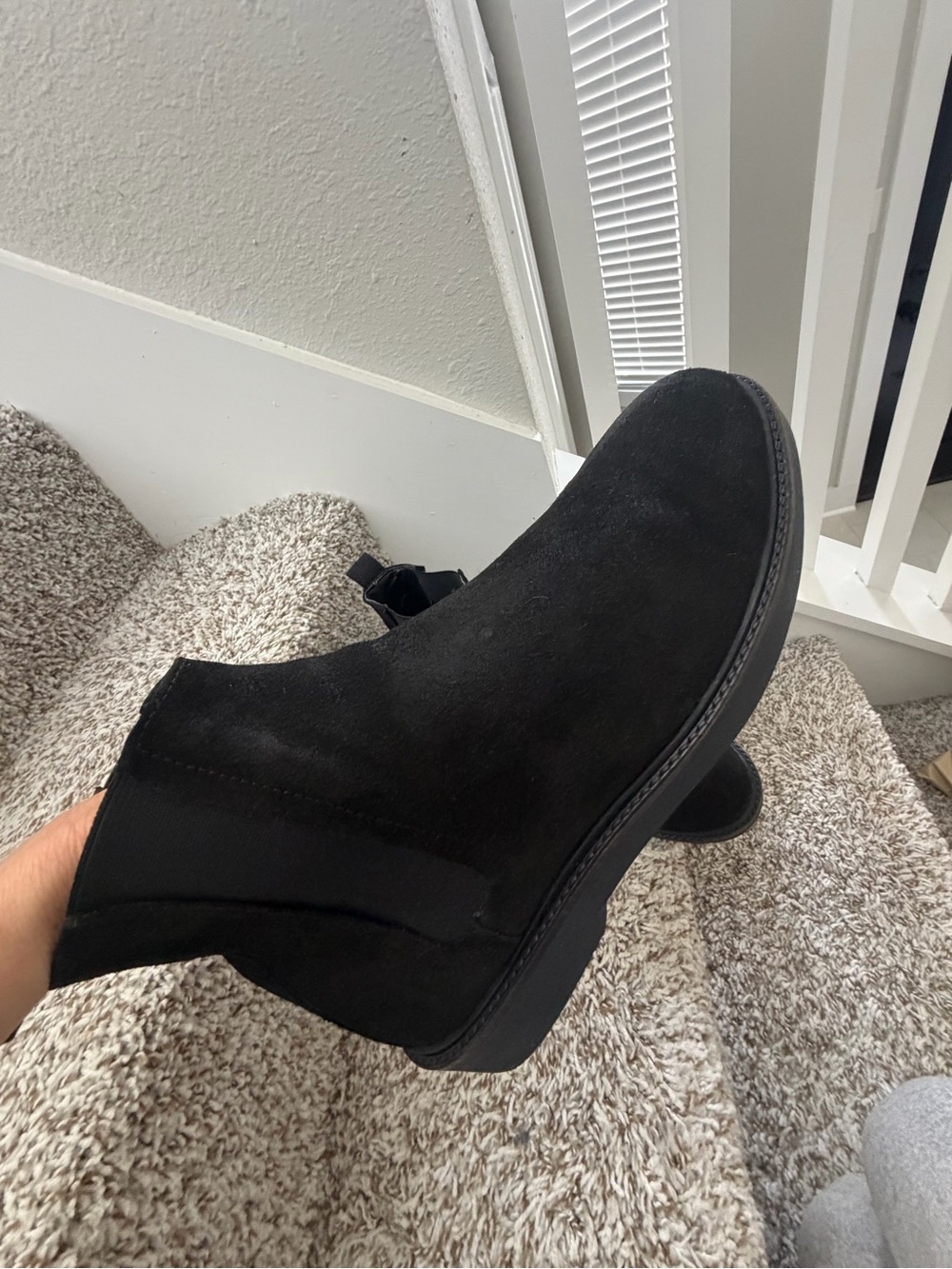 Zara Men’s’ Suede Chelsea Boots - Size 45